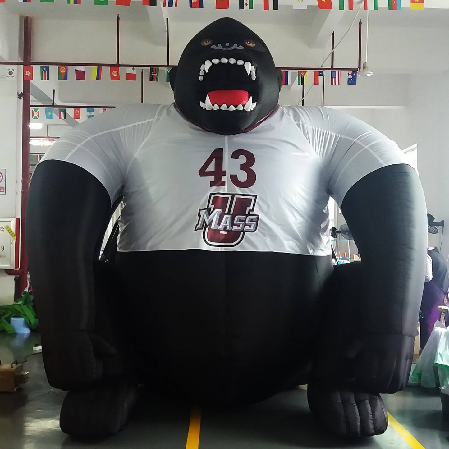 KeepFuns Giant inflatable gorilla model, college team themed inflatable model, eye-catching prop for event promotion
